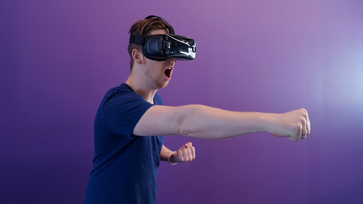 What Technology is Used in Virtual Reality Gaming 1